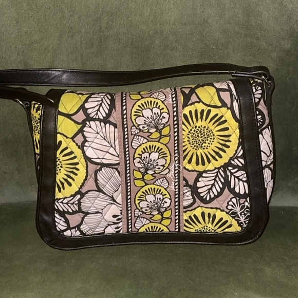 VERA BRADLEY SIG. PRINT CROSSTOWN CROSSBODY, CITRON, MULTICOLOR Excellent Cond. - Picture 1 of 6